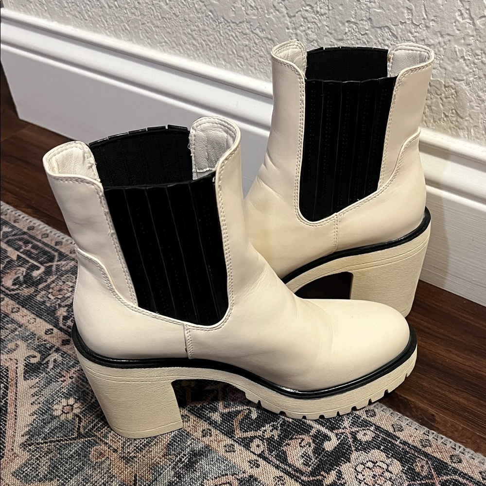 Stylish Cream Ankle Boots - Picture 3 of 6